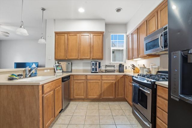 116 W Luna Loca Ln, Tracy, CA 95391