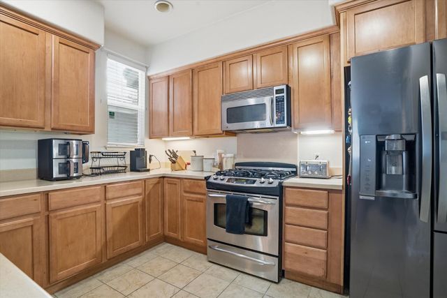 116 W Luna Loca Ln, Tracy, CA 95391