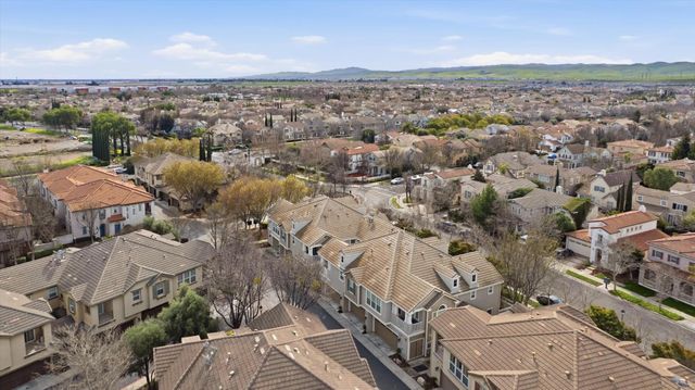 116 W Luna Loca Ln, Tracy, CA 95391