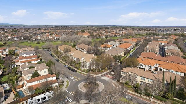 116 W Luna Loca Ln, Tracy, CA 95391