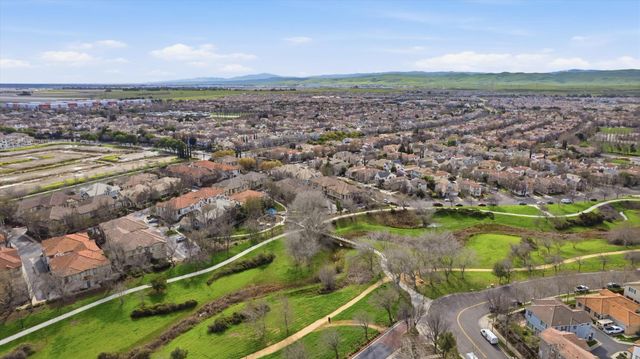 116 W Luna Loca Ln, Tracy, CA 95391