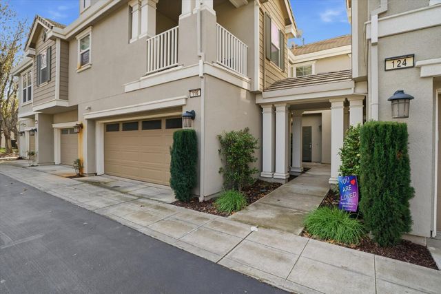 116 W Luna Loca Ln, Tracy, CA 95391