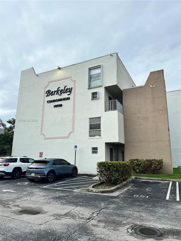 10900 SW 104th Street 107, Miami, FL 33176