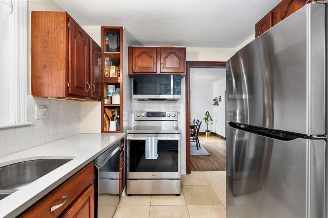 742 Montrose Avenue, Columbus, OH 43209