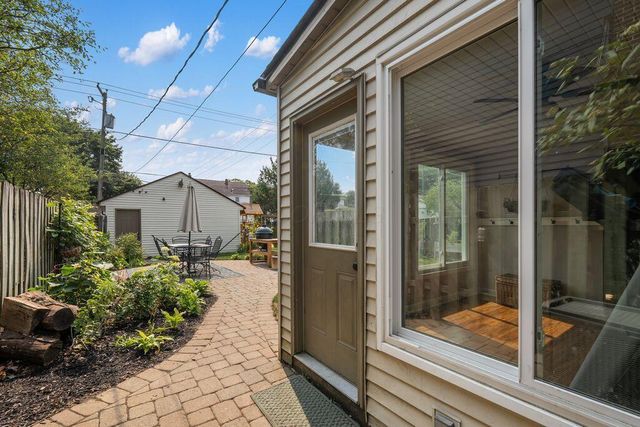 742 Montrose Avenue, Columbus, OH 43209