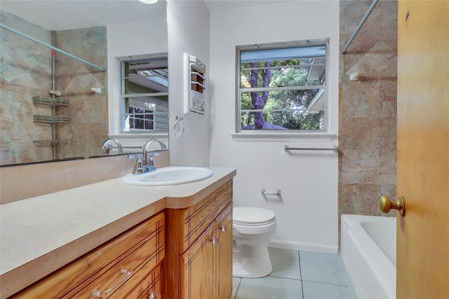 1118 W Mcgee Street, Sherman, TX 75092