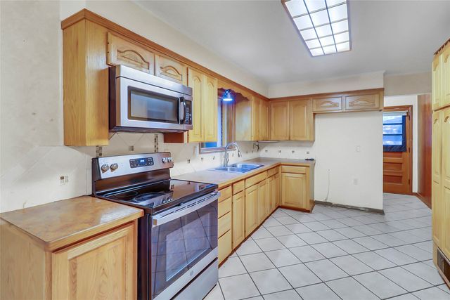 1118 W Mcgee Street, Sherman, TX 75092