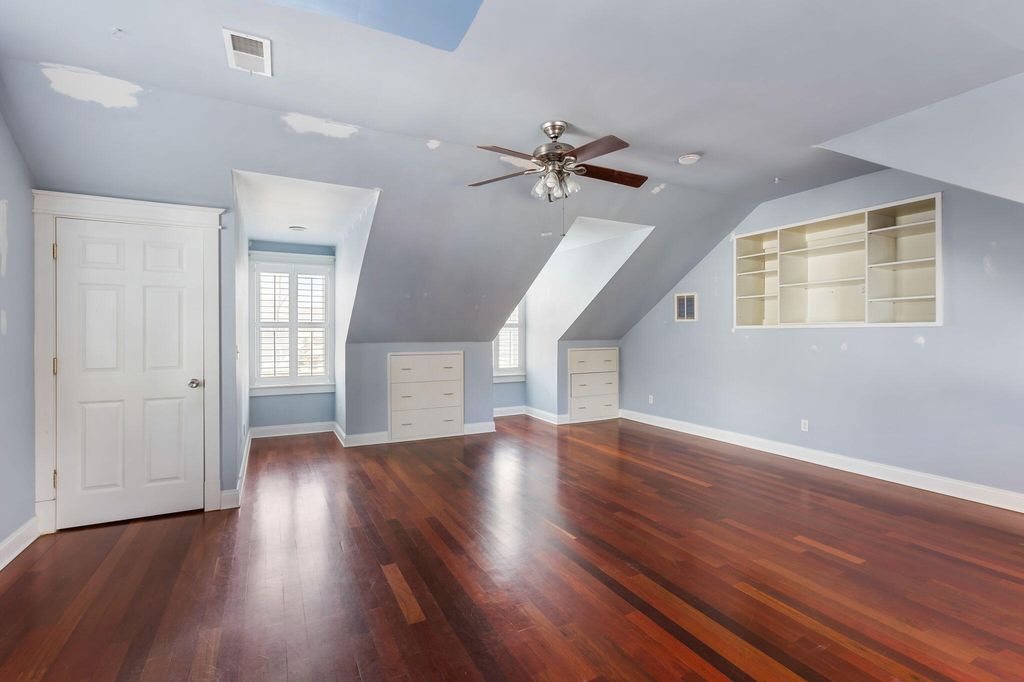Image 14 of property listing at 721 Hunt Club Run, Charleston, SC 29414