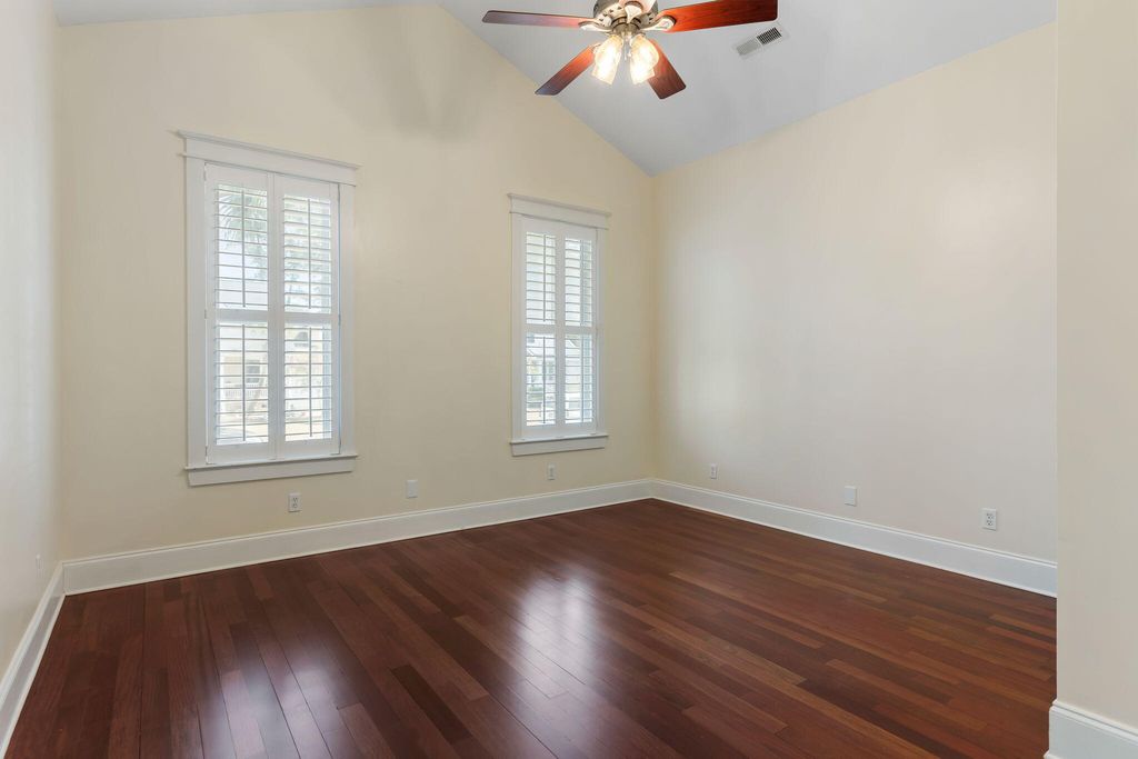 Image 16 of property listing at 721 Hunt Club Run, Charleston, SC 29414