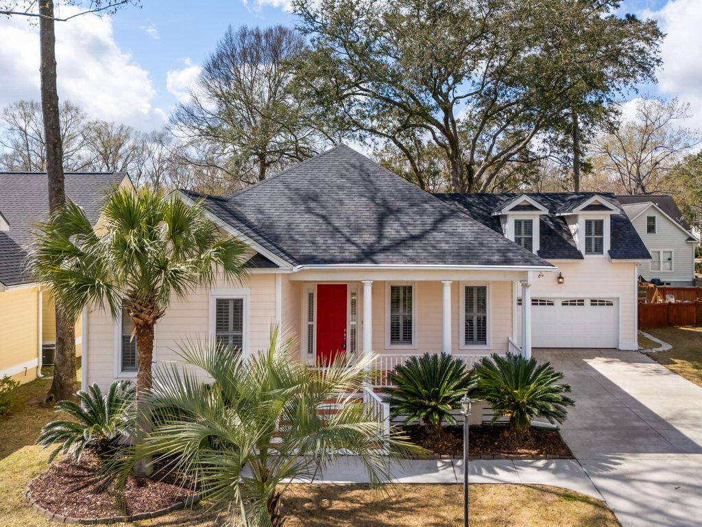 Image 29 of property listing at 721 Hunt Club Run, Charleston, SC 29414