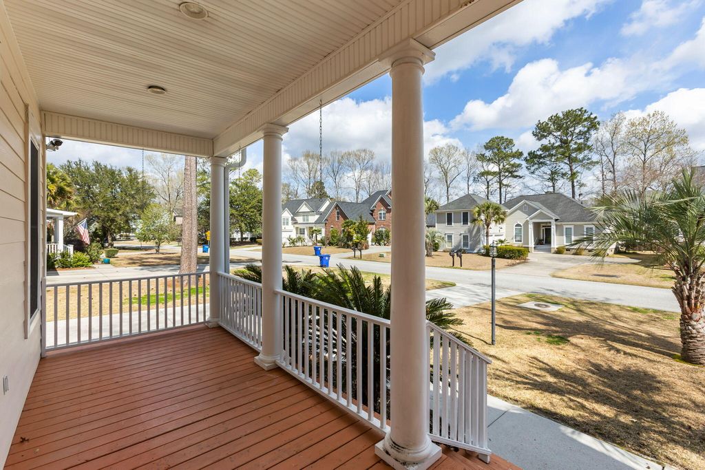 Image 3 of property listing at 721 Hunt Club Run, Charleston, SC 29414