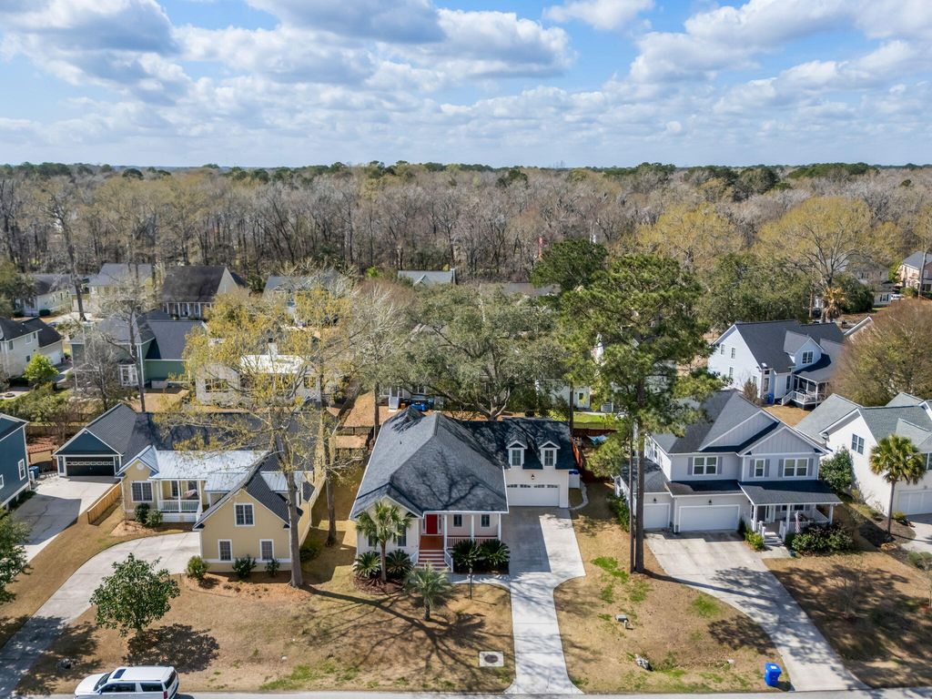 Image 31 of property listing at 721 Hunt Club Run, Charleston, SC 29414