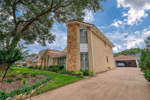 1755 Carriage Way, Sugar Land, TX 77478