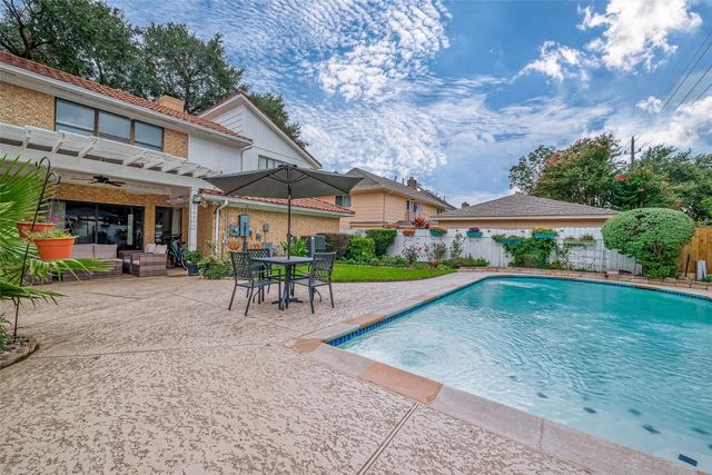 1755 Carriage Way, Sugar Land, TX 77478