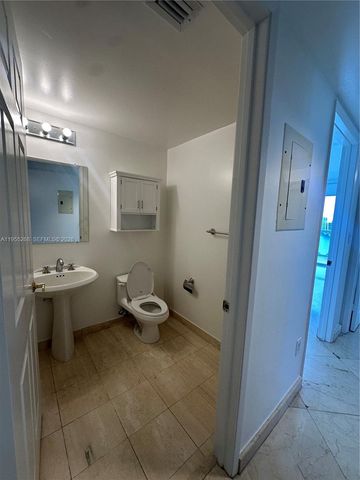 18671 COLLINS AV 2304, Sunny Isles Beach, FL 33160