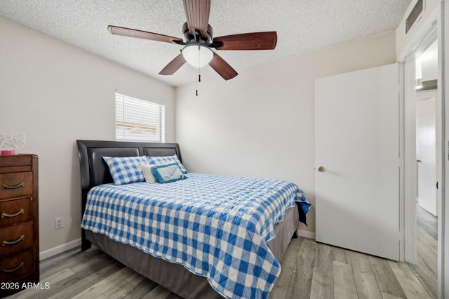 8962 N 64TH Lane, Glendale, AZ 85302