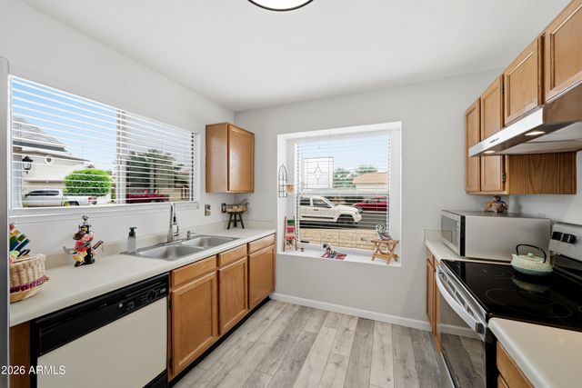 8962 N 64TH Lane, Glendale, AZ 85302