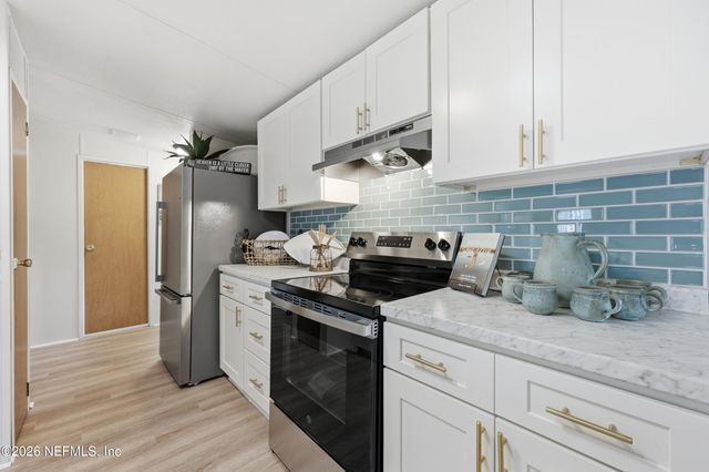 116 WATERSIDE Avenue, Satsuma, FL 32189