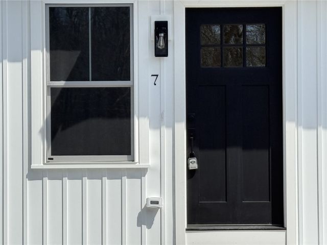 2907 Post Road 7, Warwick, RI 02886