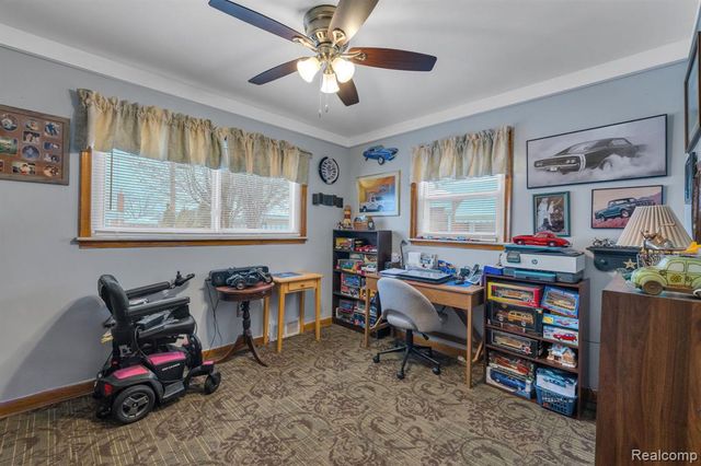 8701 Glengary Street, Dearborn Heights, MI 48127