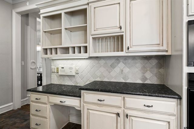 2219 Firestone, Tyler, TX 75703