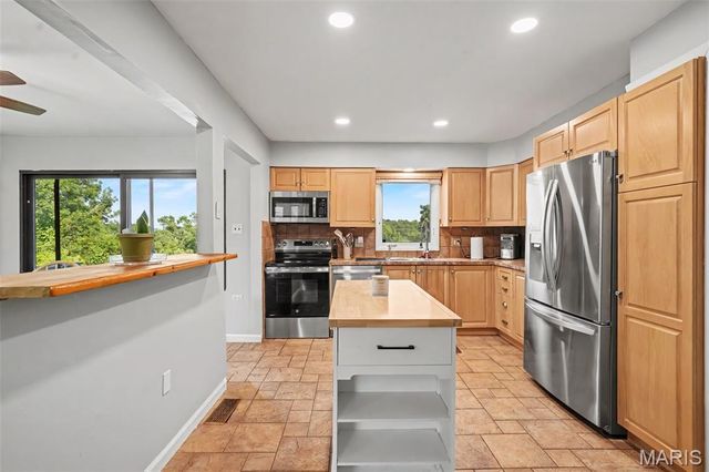 11 Windswept Drive, Arnold, MO 63010