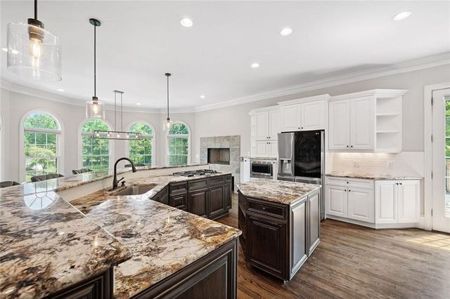 11140 W. Road, Roswell, GA 30075