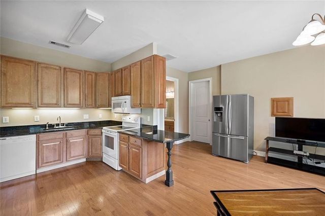 11140 W. Road, Roswell, GA 30075