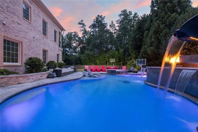 11140 W. Road, Roswell, GA 30075