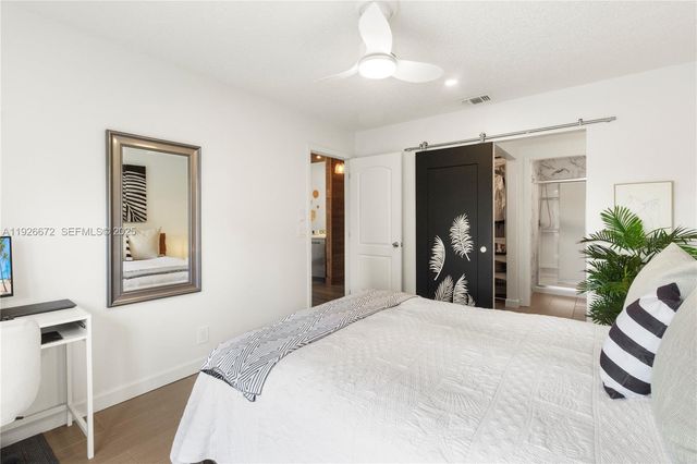 1056 E Lakes Dr, Deerfield Beach, FL 33064