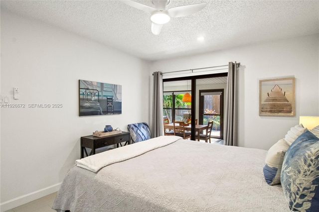 1056 E Lakes Dr, Deerfield Beach, FL 33064