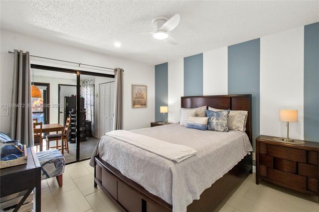 1056 E Lakes Dr, Deerfield Beach, FL 33064