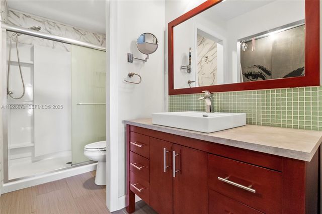 1056 E Lakes Dr, Deerfield Beach, FL 33064