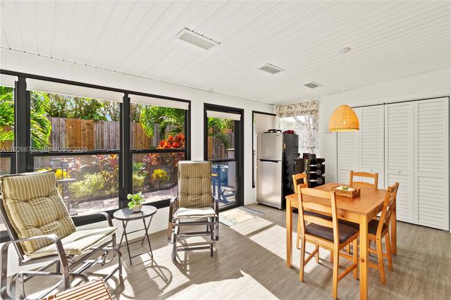 1056 E Lakes Dr, Deerfield Beach, FL 33064