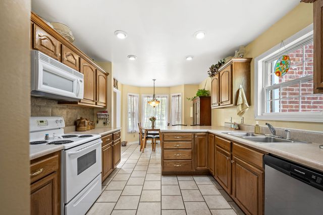 112 Prince Ln, Tullahoma, TN 37388