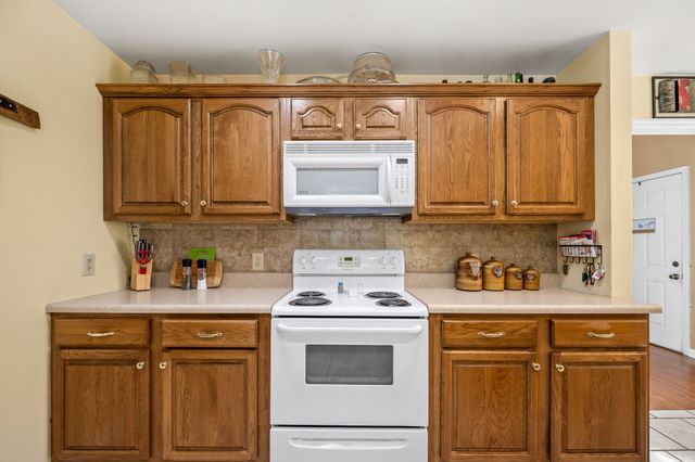 112 Prince Ln, Tullahoma, TN 37388