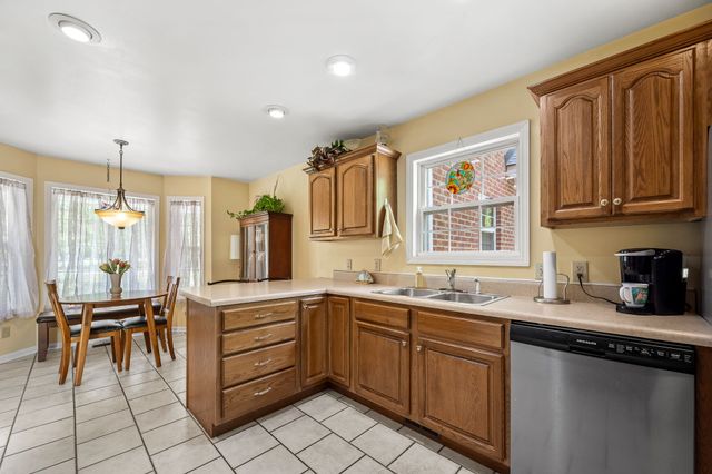 112 Prince Ln, Tullahoma, TN 37388