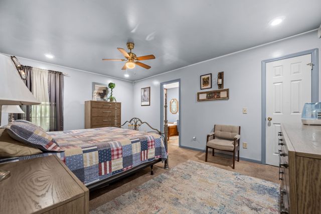 112 Prince Ln, Tullahoma, TN 37388