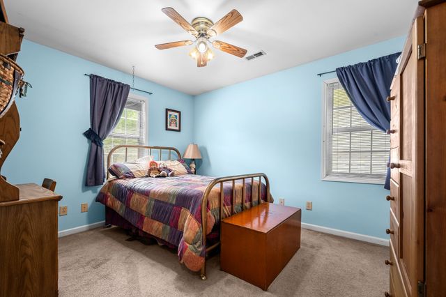 112 Prince Ln, Tullahoma, TN 37388