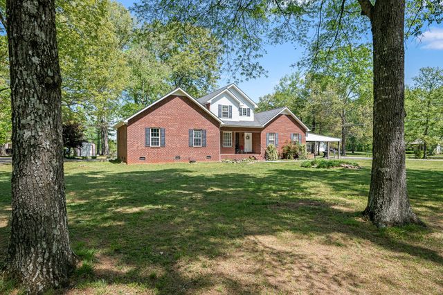 112 Prince Ln, Tullahoma, TN 37388