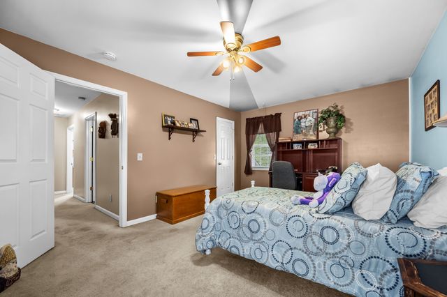 112 Prince Ln, Tullahoma, TN 37388