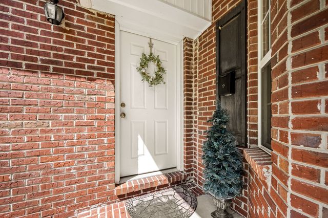 112 Prince Ln, Tullahoma, TN 37388