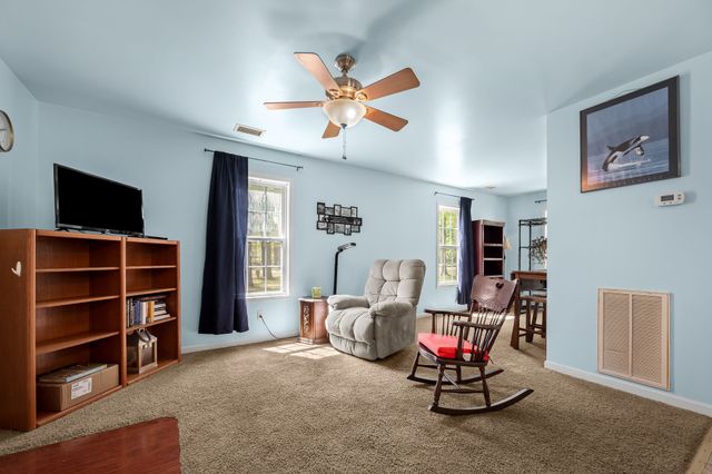 112 Prince Ln, Tullahoma, TN 37388