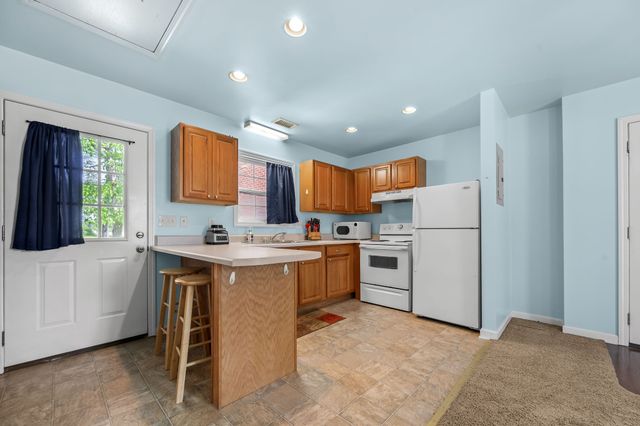 112 Prince Ln, Tullahoma, TN 37388