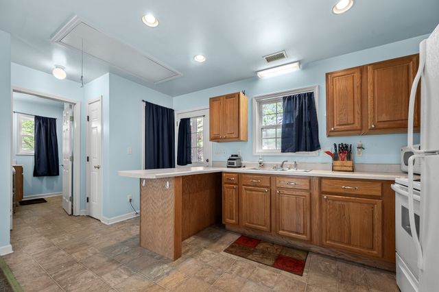 112 Prince Ln, Tullahoma, TN 37388