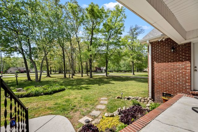 112 Prince Ln, Tullahoma, TN 37388