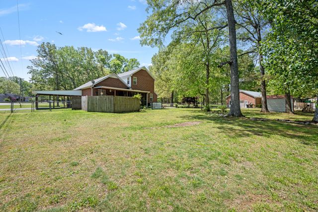 112 Prince Ln, Tullahoma, TN 37388