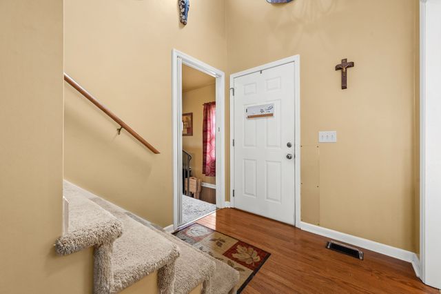 112 Prince Ln, Tullahoma, TN 37388