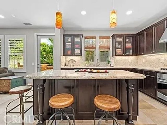 46 Pawprint, Irvine, CA 92618