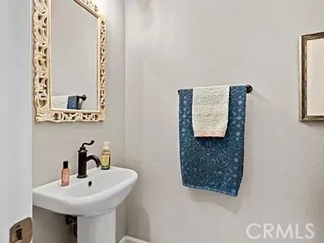 46 Pawprint, Irvine, CA 92618
